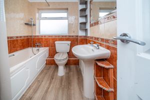 BATHROOM- click for photo gallery